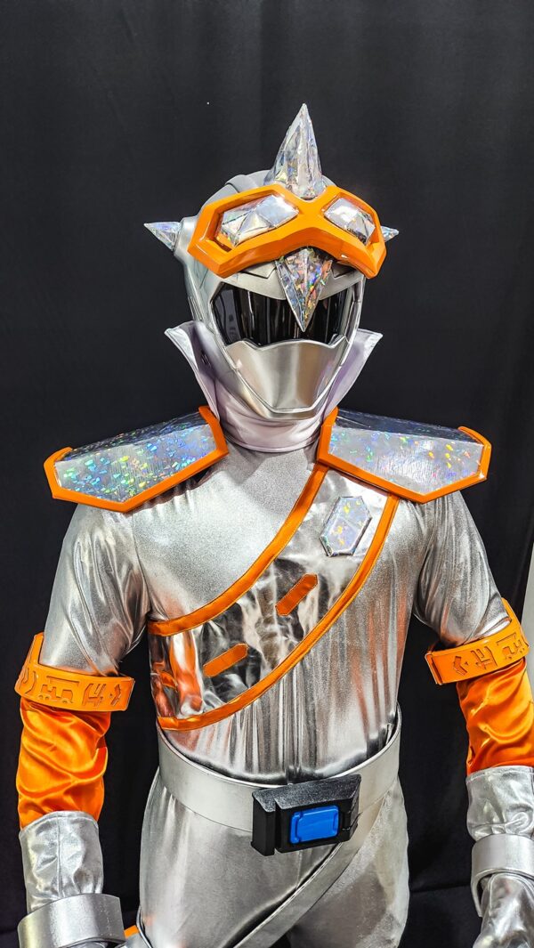 kiramei silver costume 2