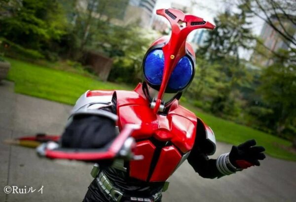 kamen rider kabuto helmet (1)