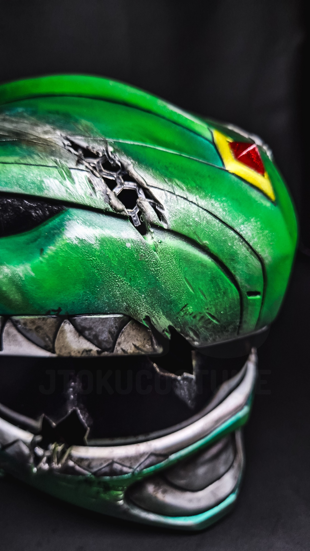 Green Mighty Morphin MMPR Ranger Helmet Battle Damage version - Image 8